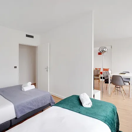 Eiffel Tower Grand 3 Panoramique Vue With Parking Apartment Paris